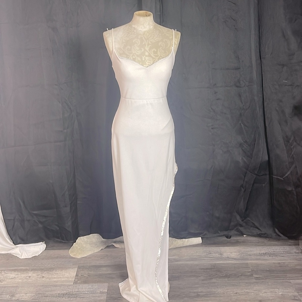 Windsor white embellished dress high low size small